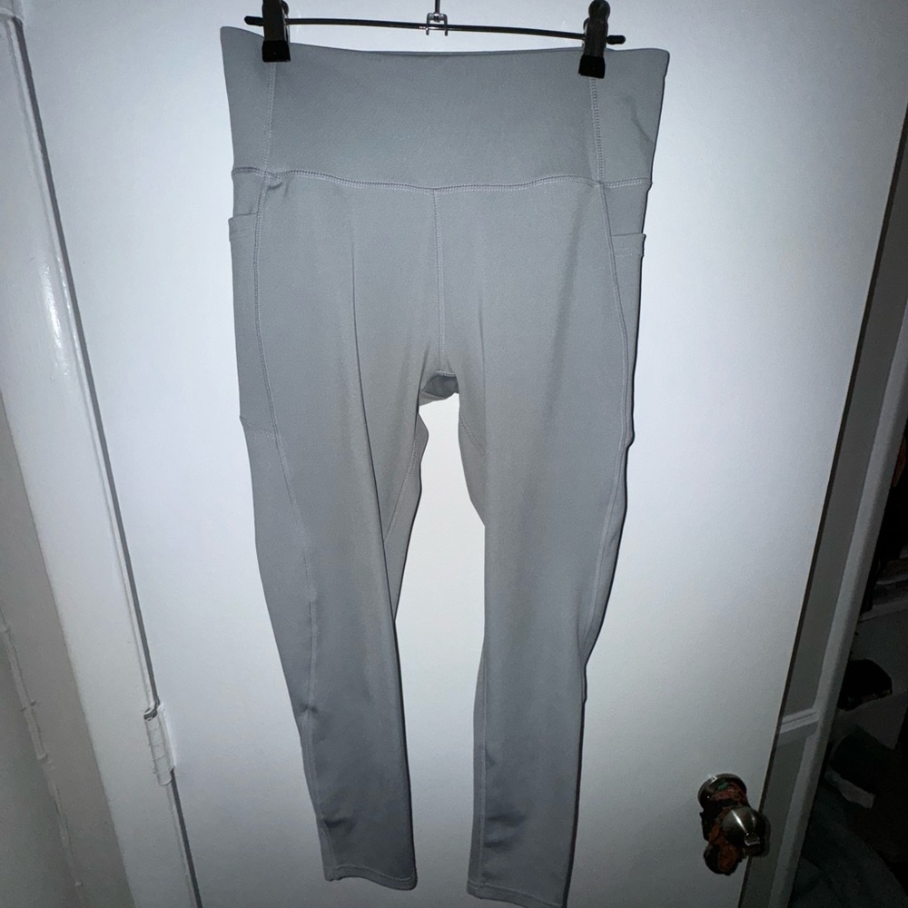 Body Glove Capri leggings
